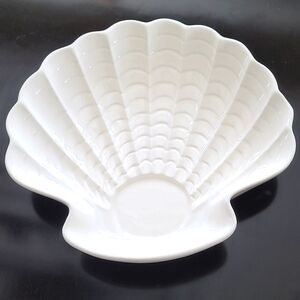 Vintage Treasure Craft Large Seashell Plate